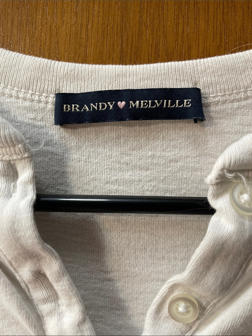 Brandy Melville White Cropped Henley Tee - Picture 4 of 4